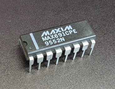 IC MAX691CPE