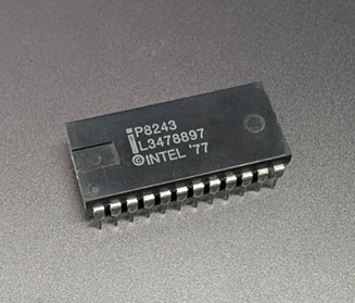 IC P8243