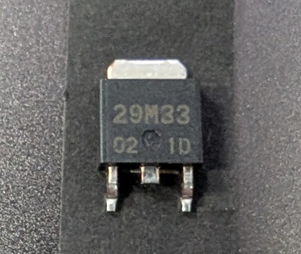 쥮졼 	UPC29M33T