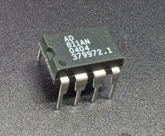 IC AD811AN