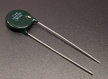 Хꥹ TNR15G470K